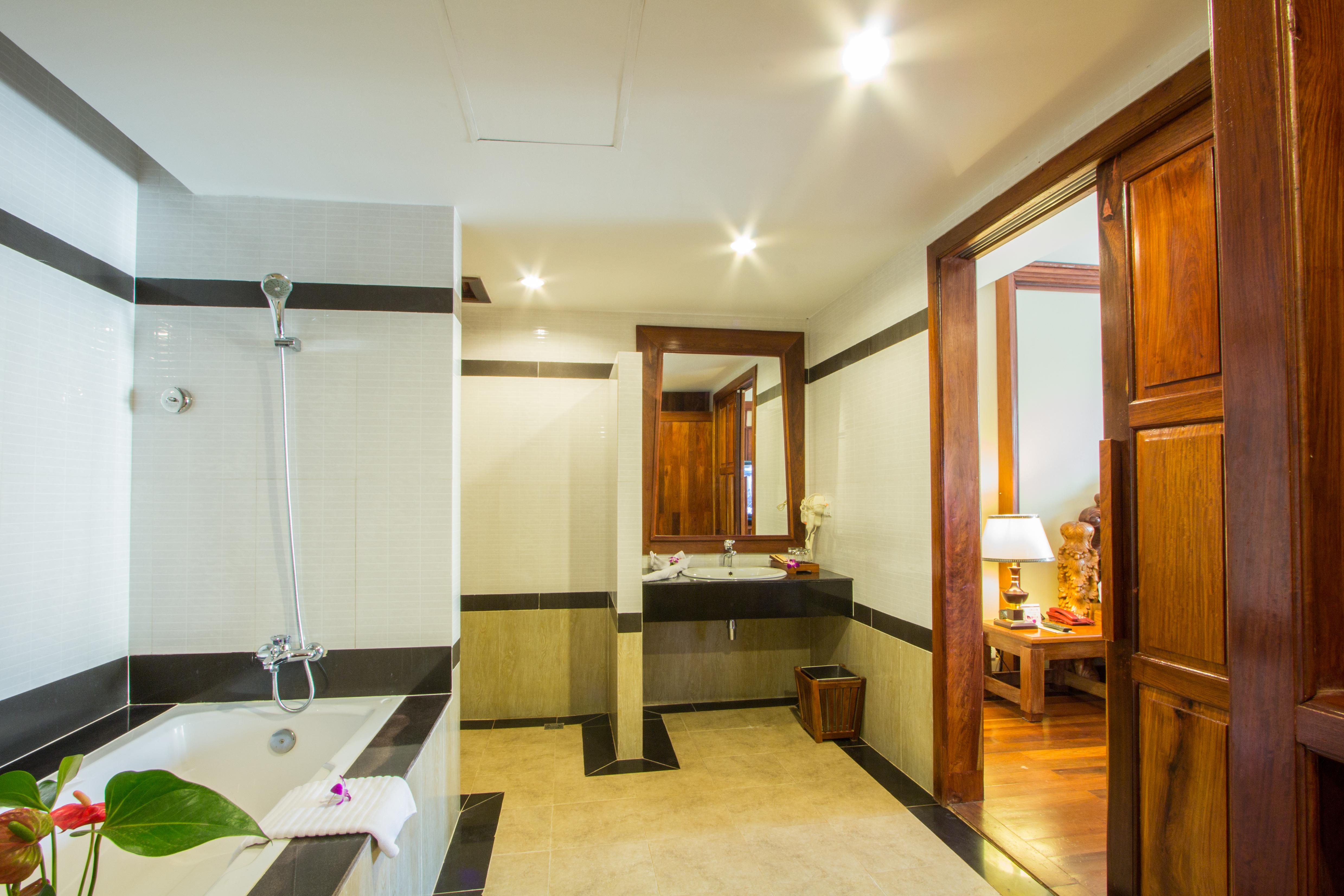 Royal Empire Hotel Siem Reap Esterno foto