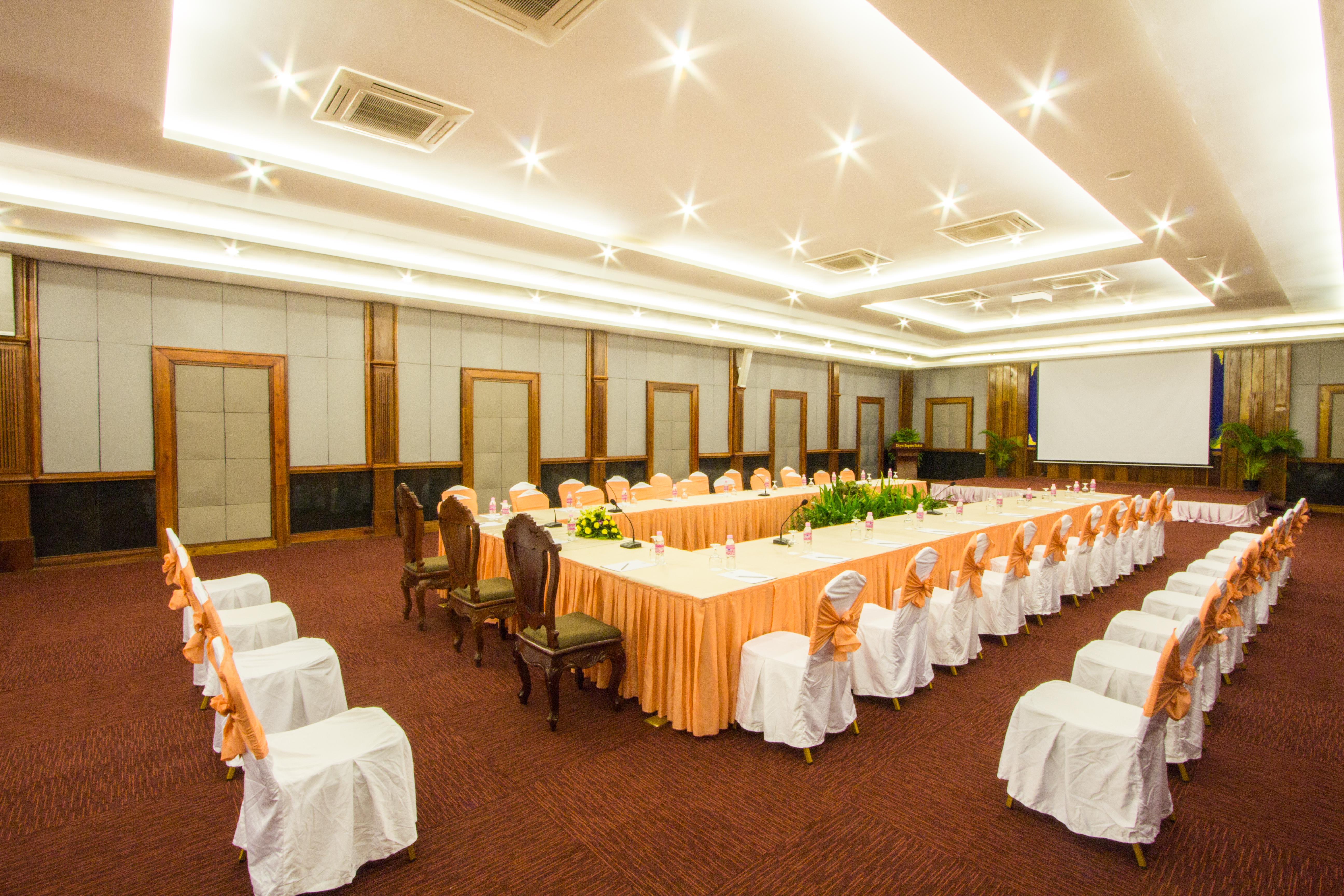 Royal Empire Hotel Siem Reap Esterno foto