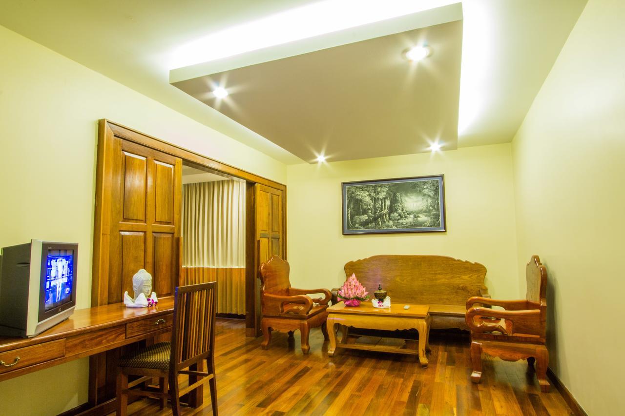 Royal Empire Hotel Siem Reap Esterno foto